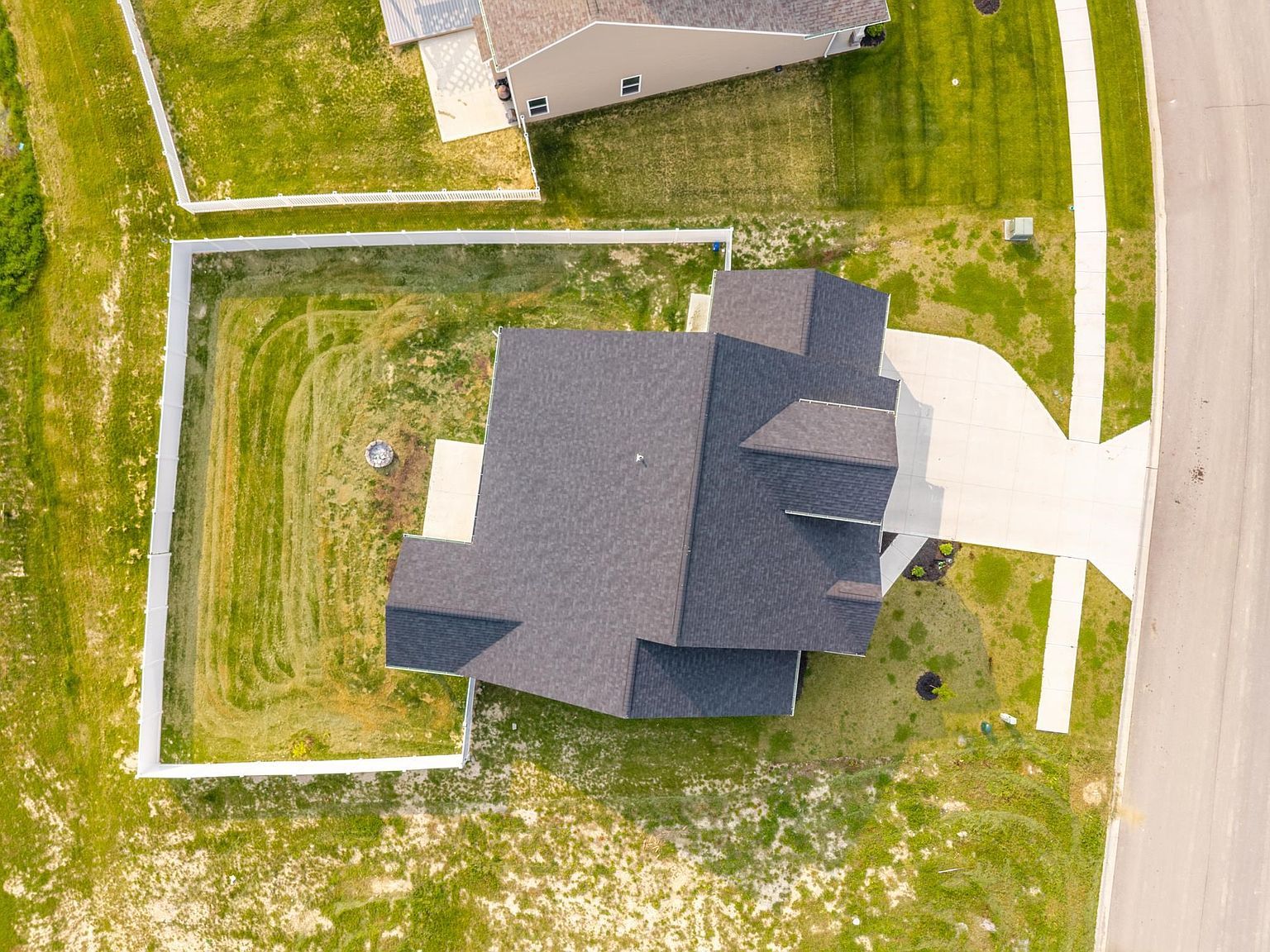 3411 Beowulf Run Auburn, IN 46706 - Thumbnail 4