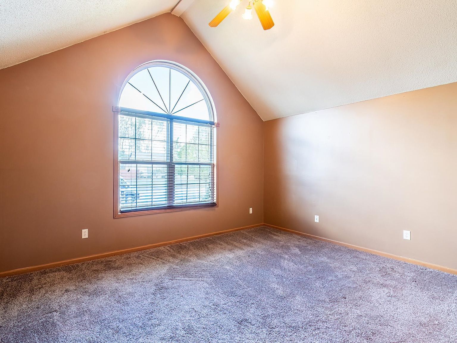 603 Follett Ln Fremont, IN 46737 - Thumbnail 4