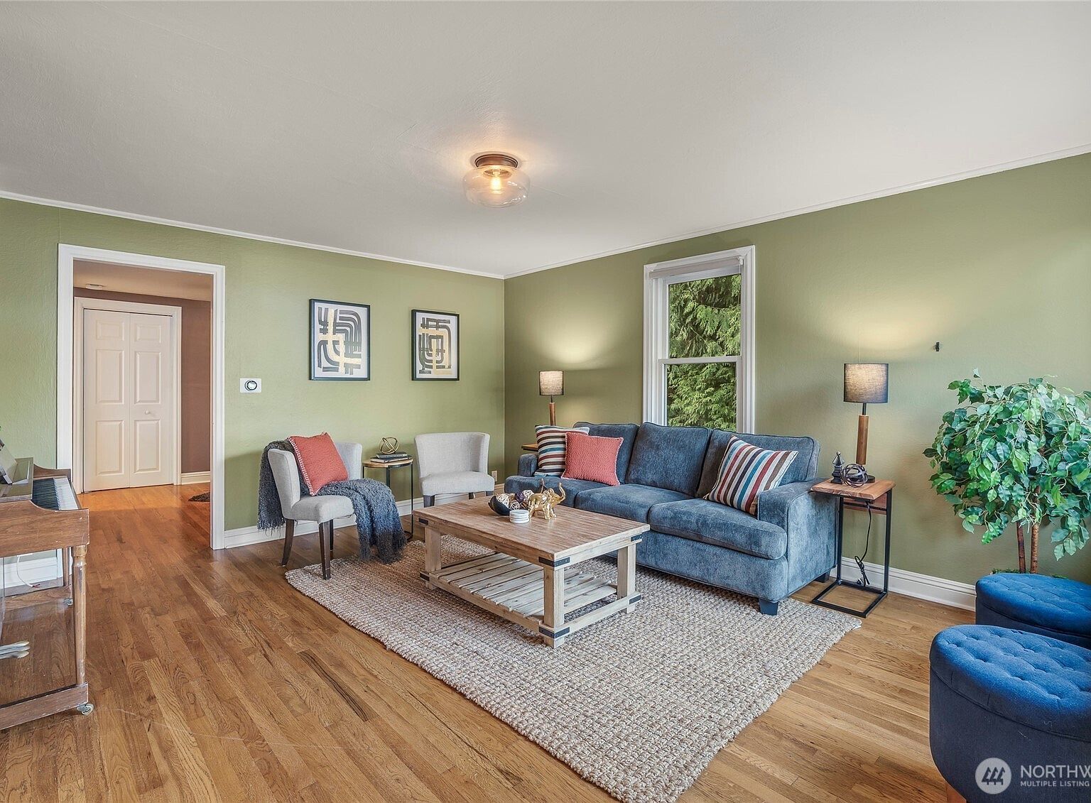 5145 S Myrtle St Seattle, WA 98118 - Thumbnail 4