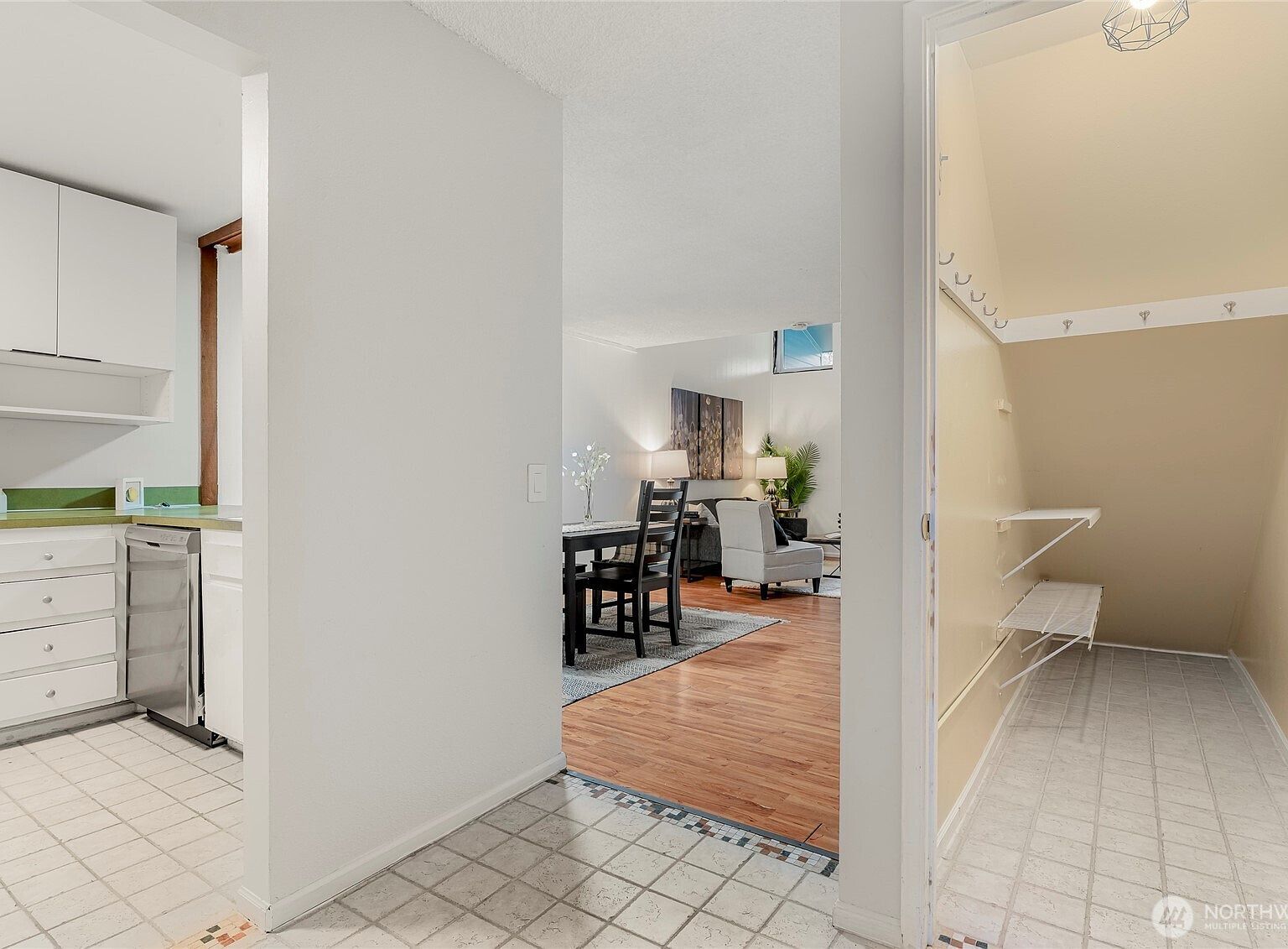 6439 139th Ave NE APT 25 Redmond, WA 98052 - Thumbnail 4