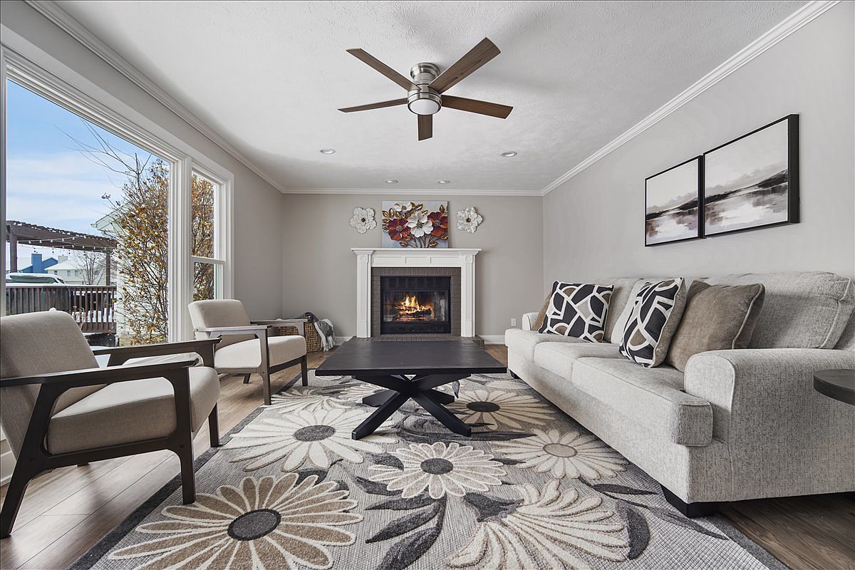 10 Prenzler Dr Bloomington, IL 61704 - Thumbnail 4