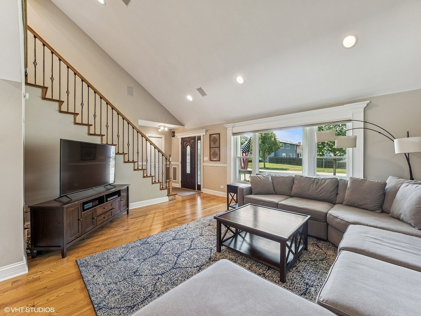 651 Garth Rd Wheeling, IL 60090 - Thumbnail 4