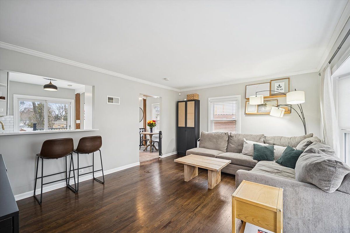 29 N Linden Ave Palatine, IL 60074 - Thumbnail 4