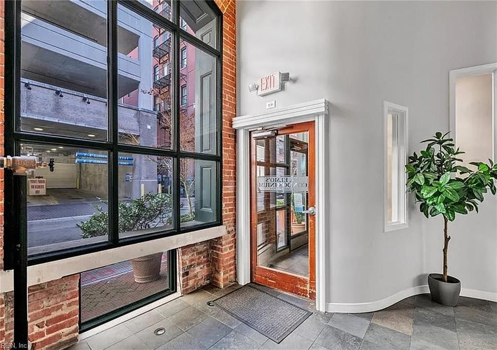 111 W Tazewell St APT 304 Norfolk, VA 23510 - Thumbnail 4