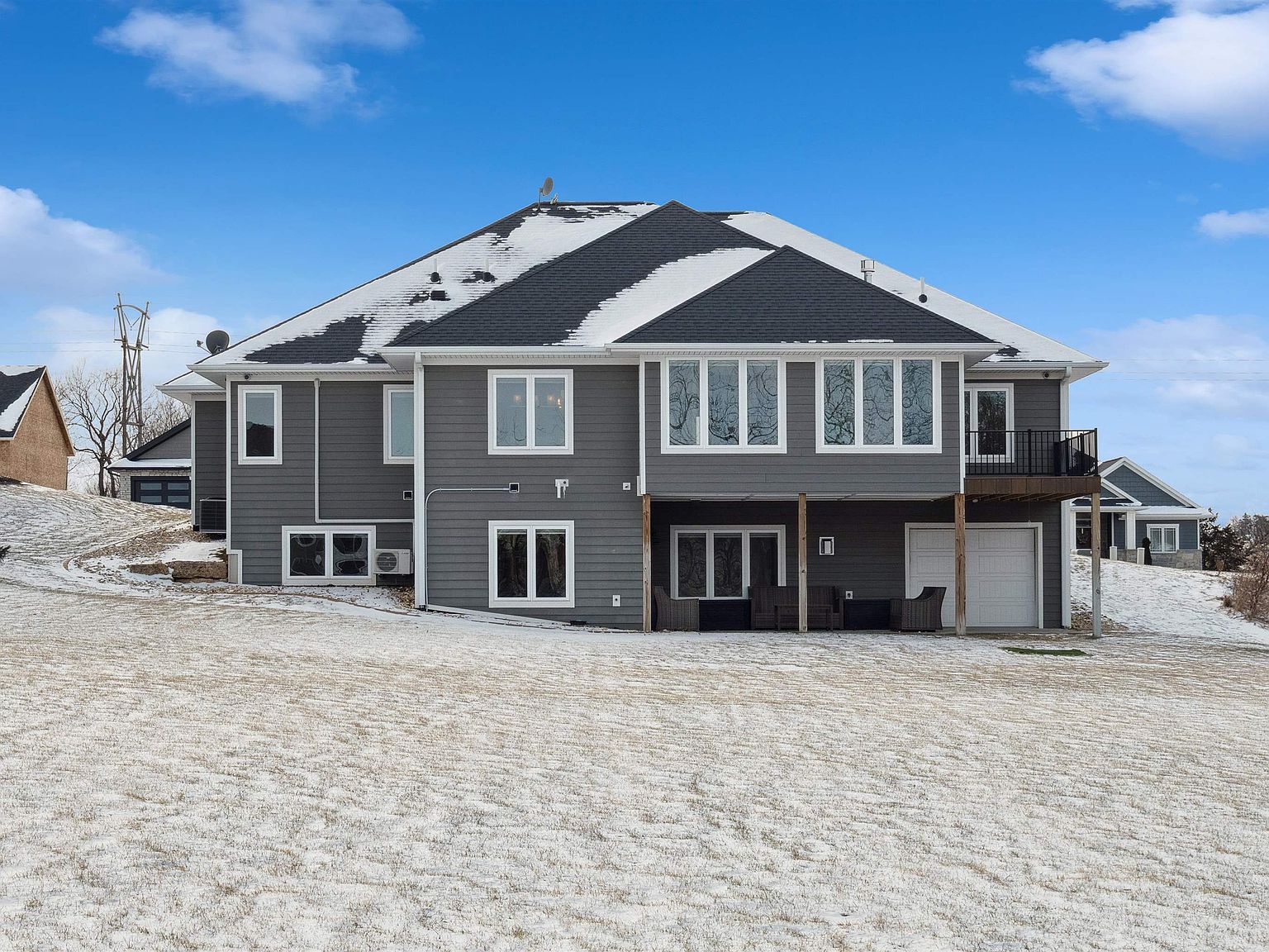 2195 Creek Wood Dr Dubuque, IA 52003 - Thumbnail 4