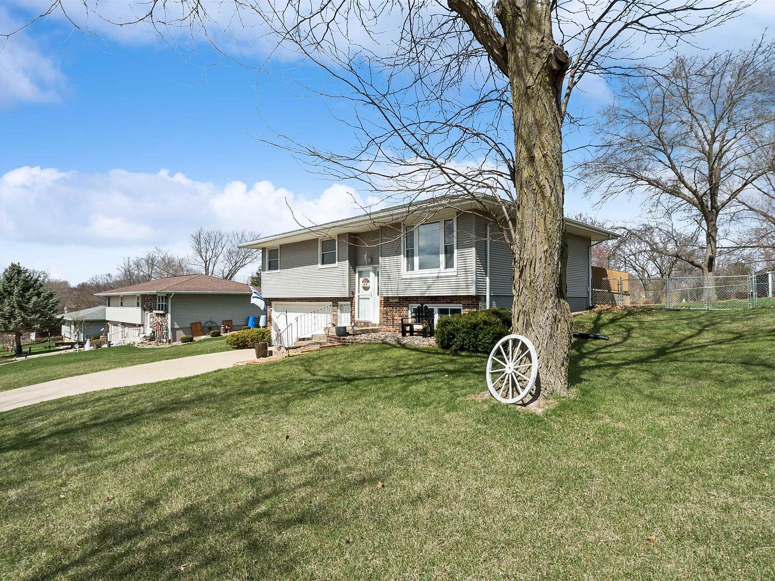 5655 Sun Valley Dr Dubuque, IA 52002 - Thumbnail 4