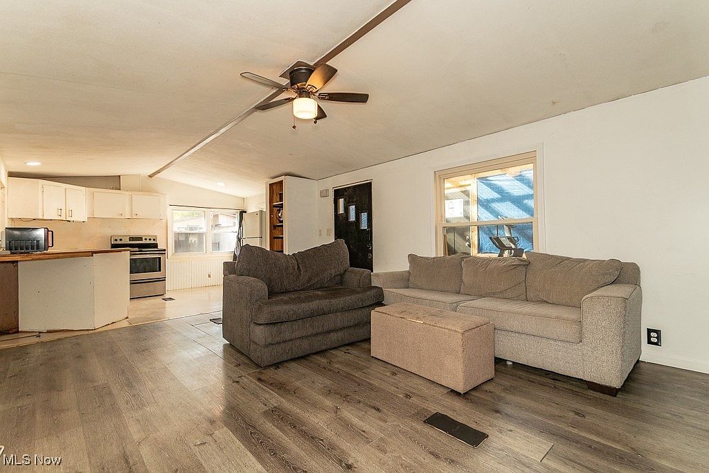 12032 Nicki Ln Chardon, OH 44024 - Thumbnail 4