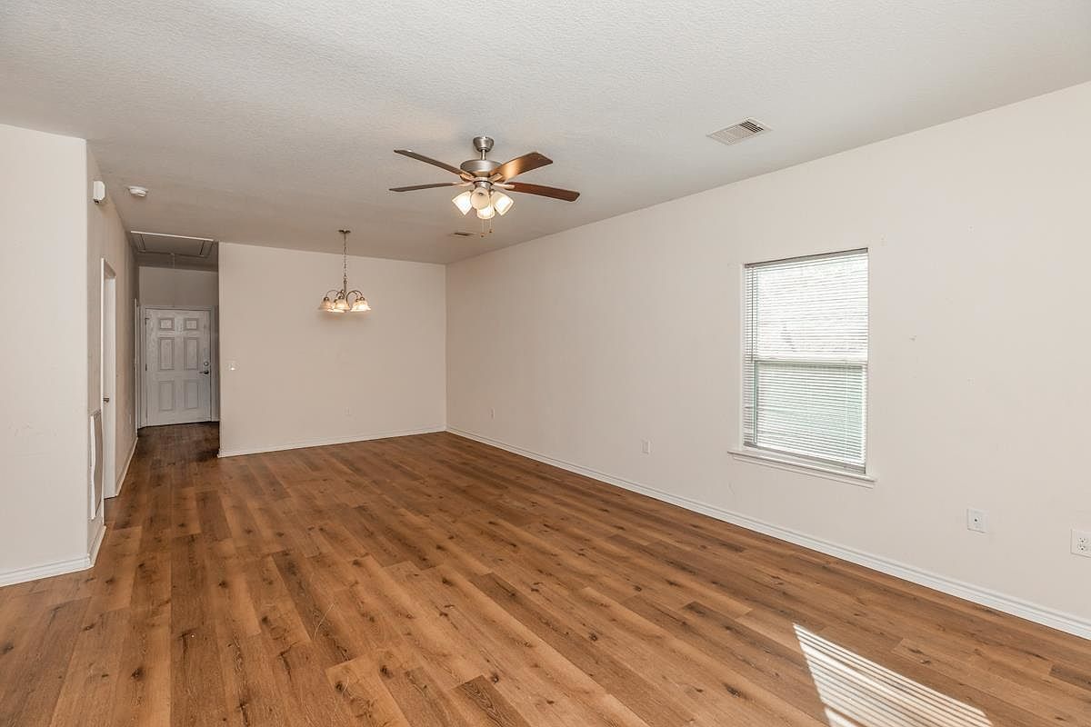 3670 Saint Helena St Beaumont, TX 77703 - Thumbnail 4