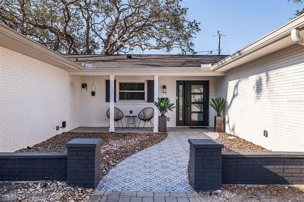 8296 33rd Ave N Saint Petersburg, FL 33710 - Thumbnail 4