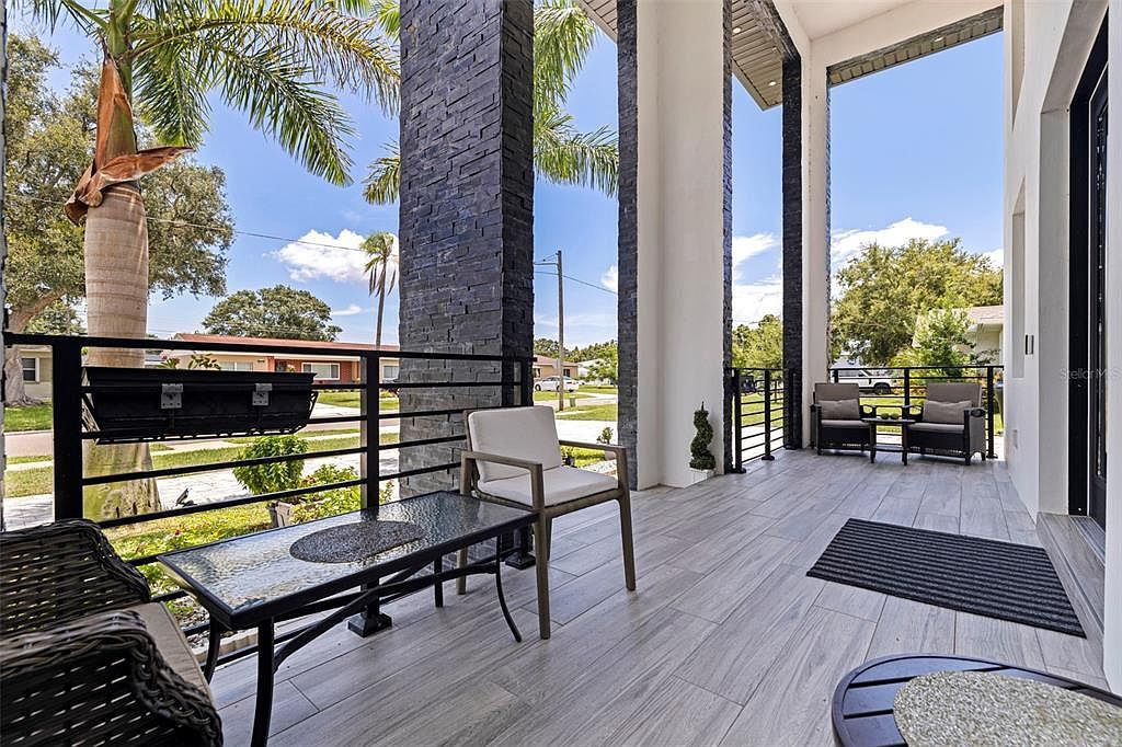 6396 18th St N Saint Petersburg, FL 33702 - Thumbnail 4