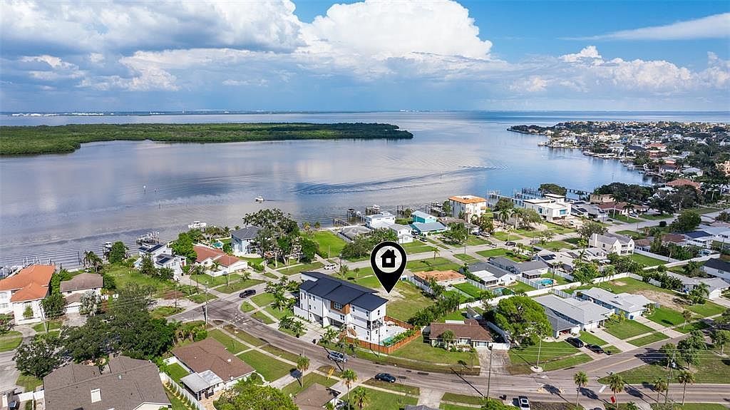 6046 Bayou Grande Blvd NE #2 Saint Petersburg, FL 33703 - Thumbnail 4