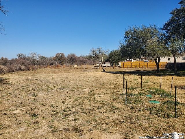 22731 Hickory Shadow Elmendorf, TX 78112 - Thumbnail 4