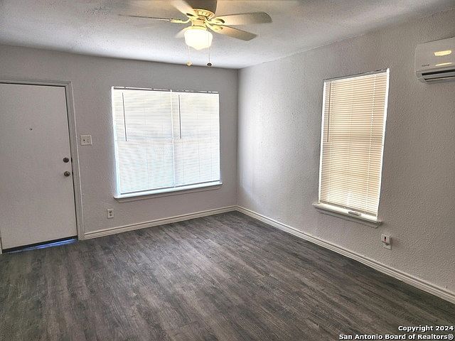 433 Azucena St San Antonio, TX 78237 - Thumbnail 4