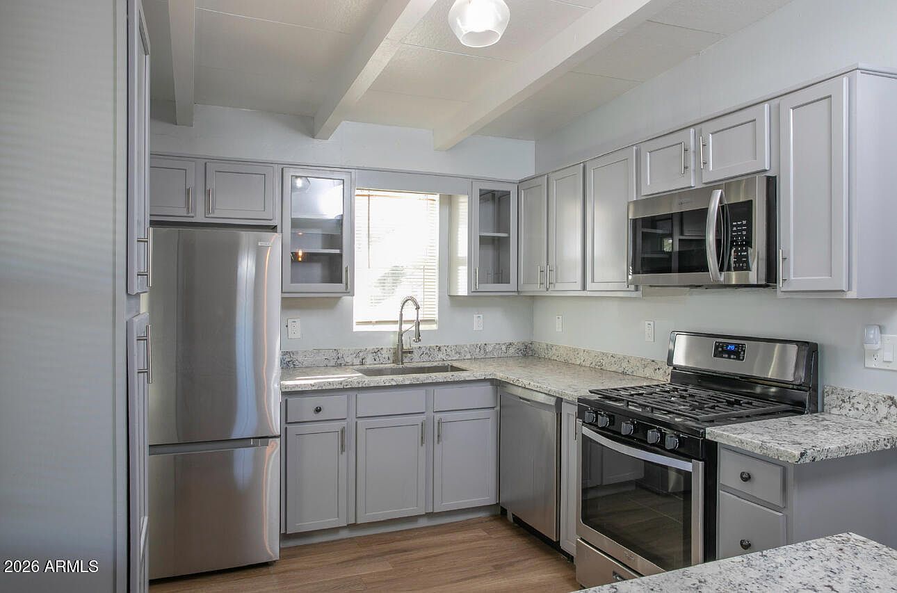 2205 W Cambridge Ave Phoenix, AZ 85009 - Thumbnail 4