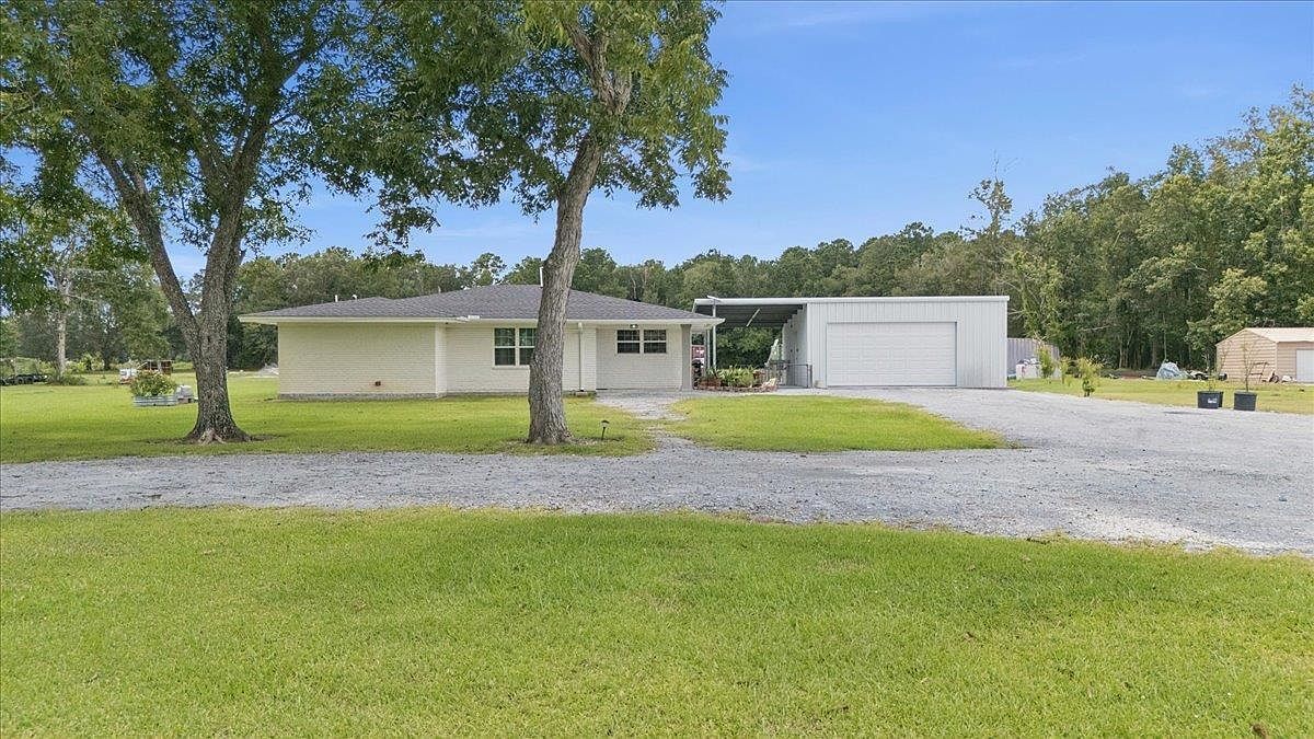 379 Rose Ln Orange, TX 77632 - Thumbnail 4