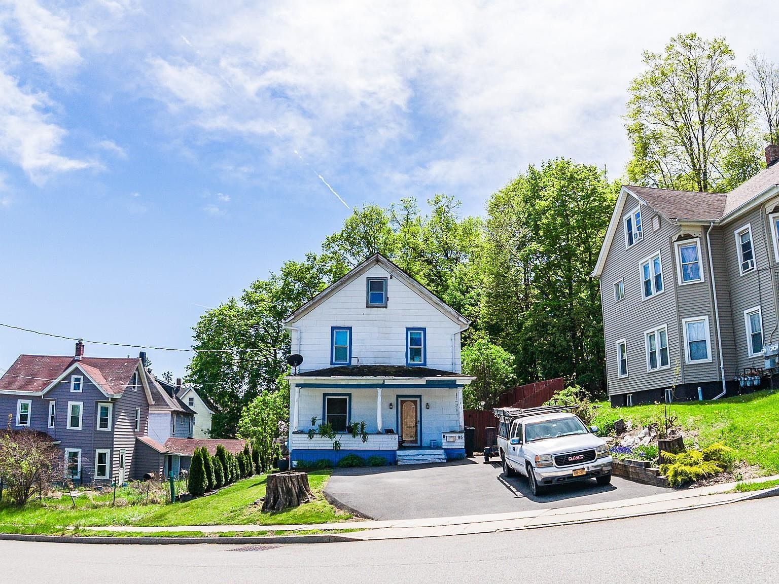 95 Scofield St Walden, NY 12586 - Thumbnail 4