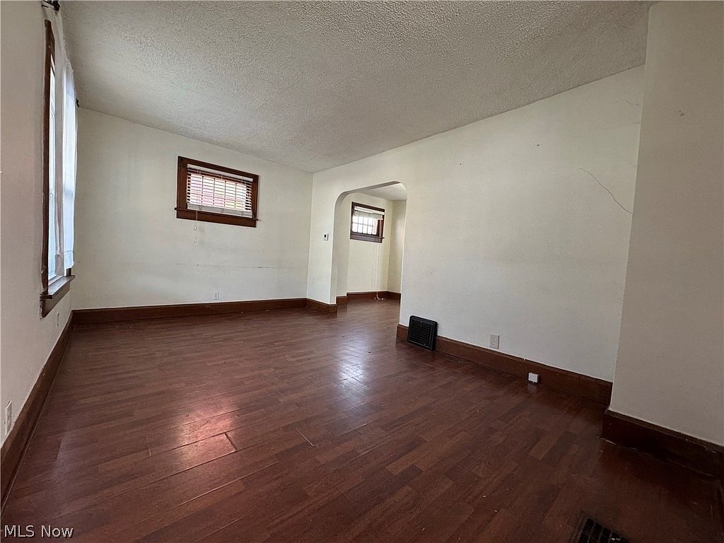 1134 Clarendon Ave SW Canton, OH 44710 - Thumbnail 4