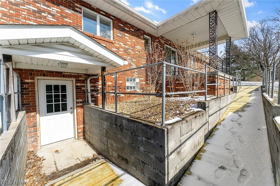 49075 Maple Ln East Liverpool, OH 43920 - Thumbnail 4