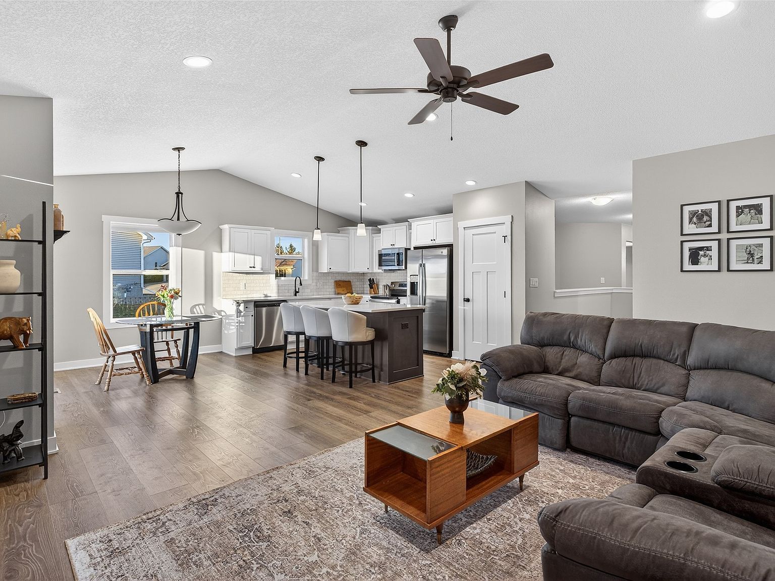 2617 S 8th St Marshalltown, IA 50158 - Thumbnail 4