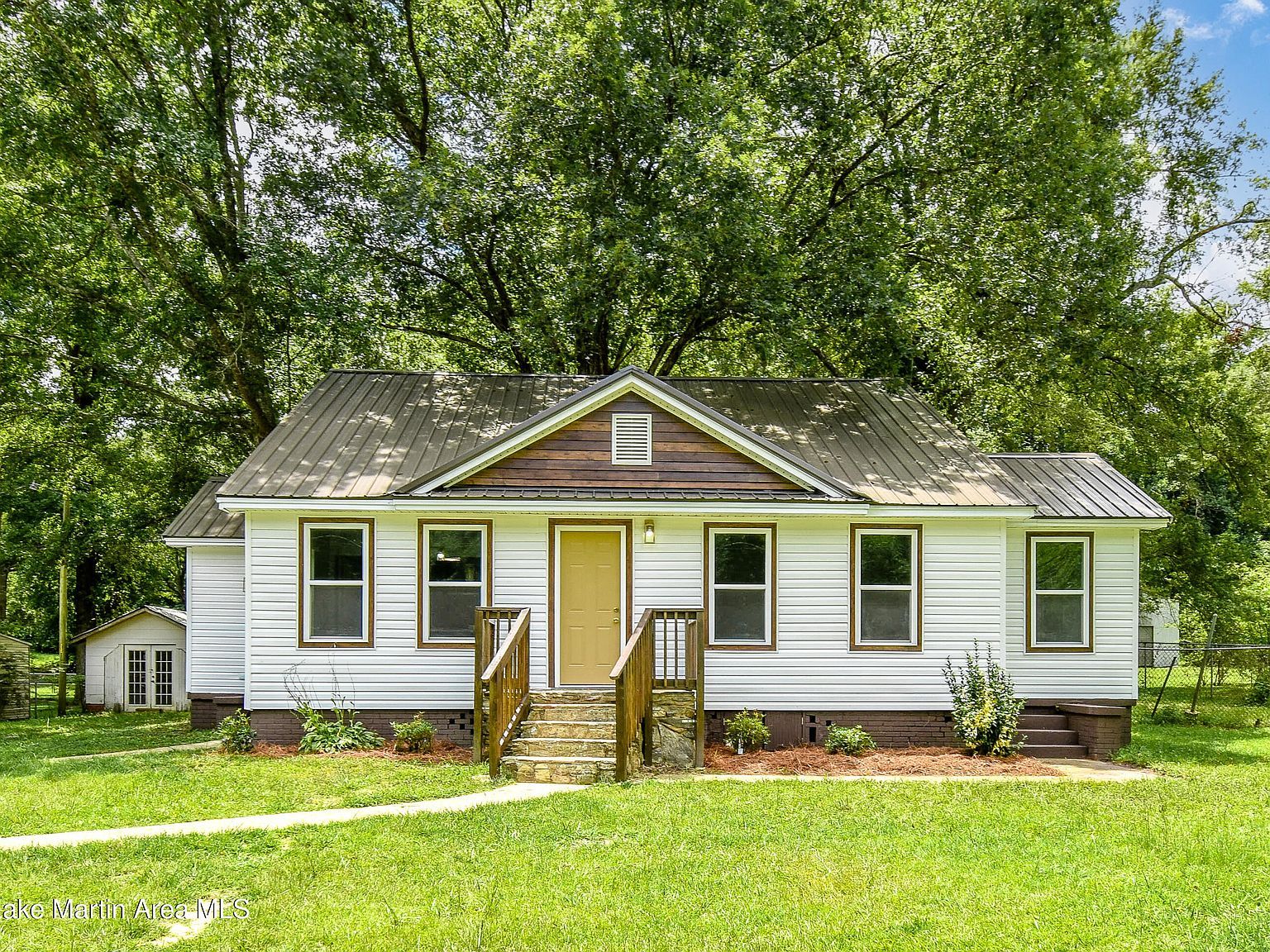 1706 Simpson St Alexander City, AL 35010 - Thumbnail 4