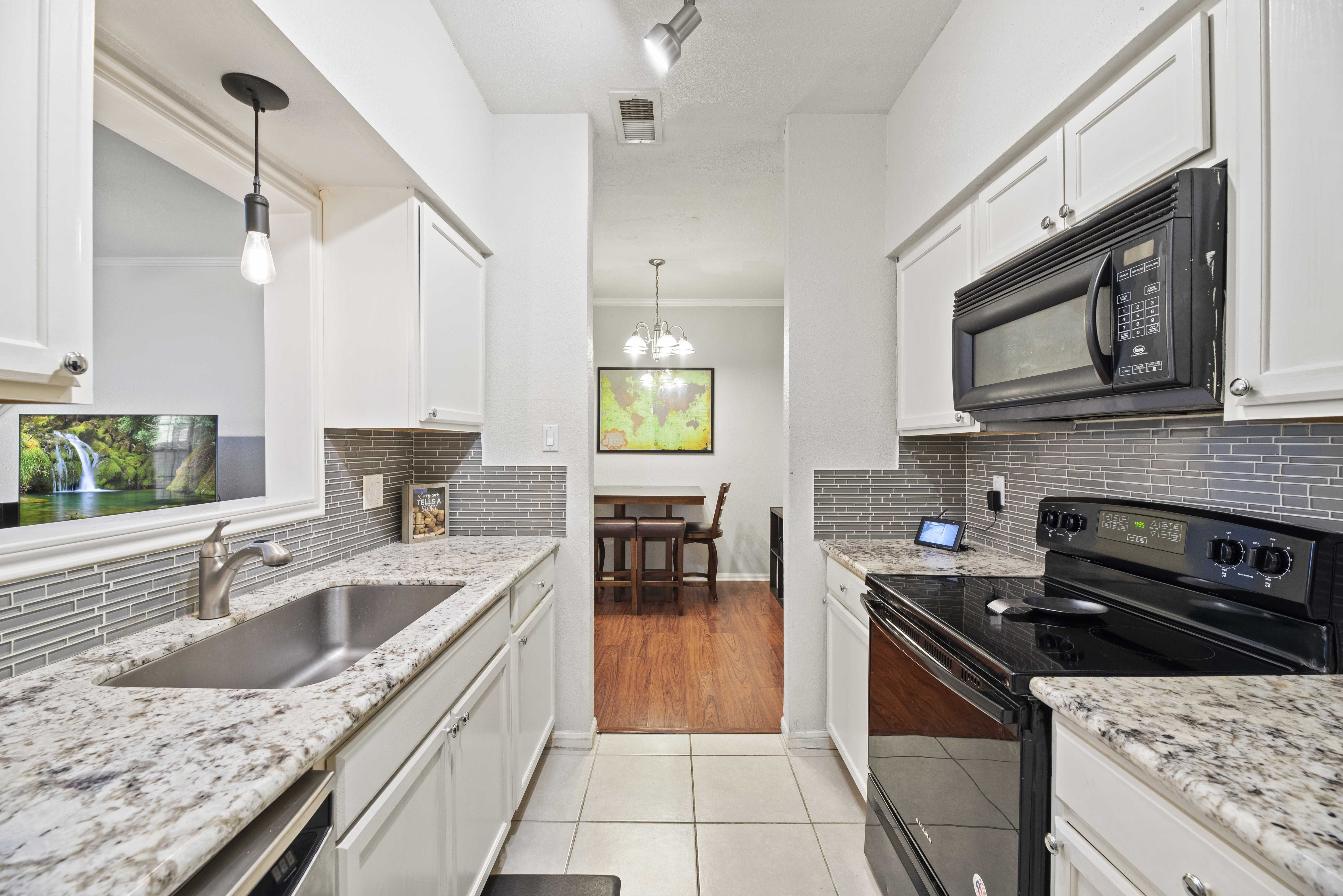 9850 Pagewood Lane, Houston, TX, USA, 77042 - Thumbnail 5