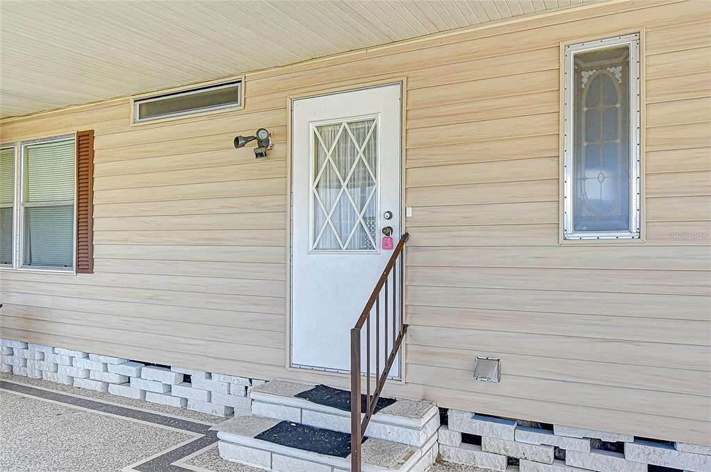 35811 Pradera Dr Zephyrhills, FL 33541 - Thumbnail 4