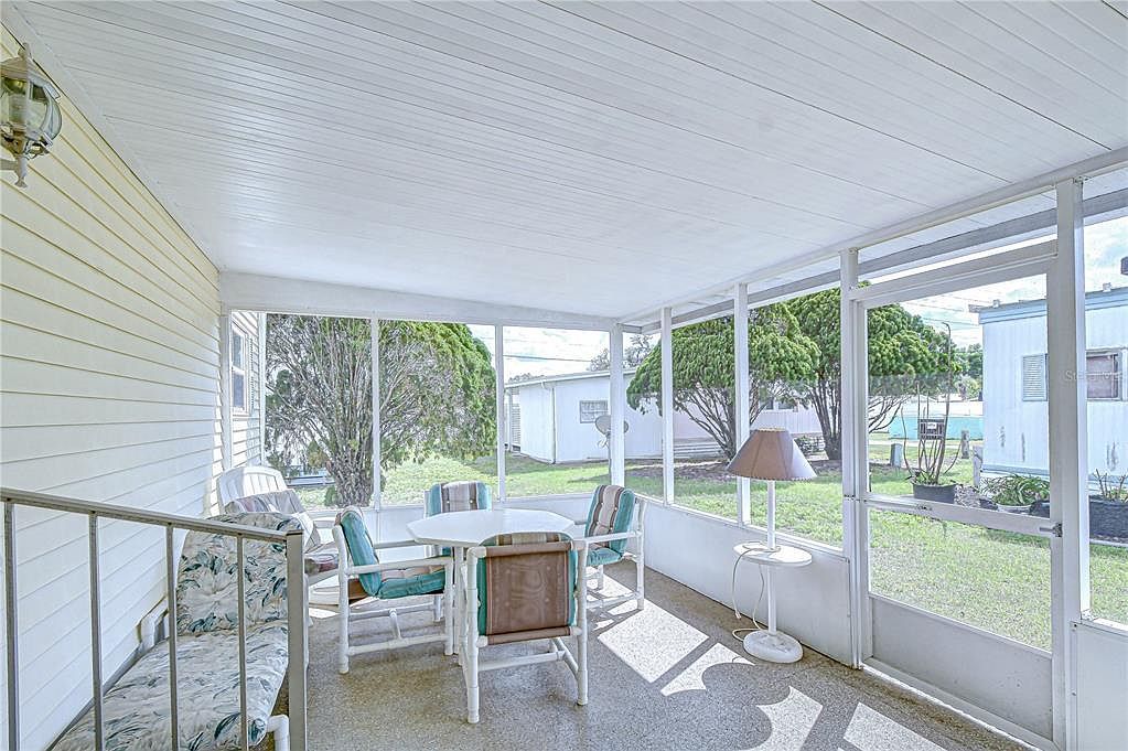 38634 Lansing Ave Zephyrhills, FL 33542 - Thumbnail 4