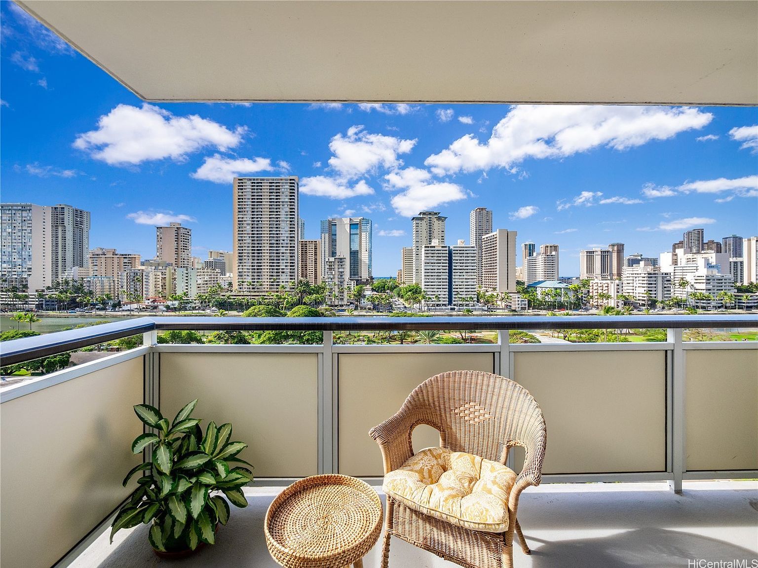 509 University Ave APT 1003 Honolulu, HI 96826 - Thumbnail 4
