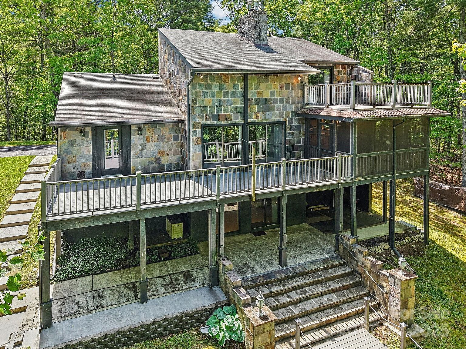 50 Whiskey Creek Rd Hendersonville, NC 28739 - Thumbnail 4