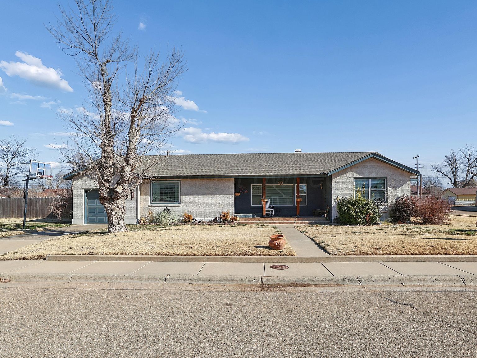 602 N Main St Stratford, TX 79084 - Thumbnail 4