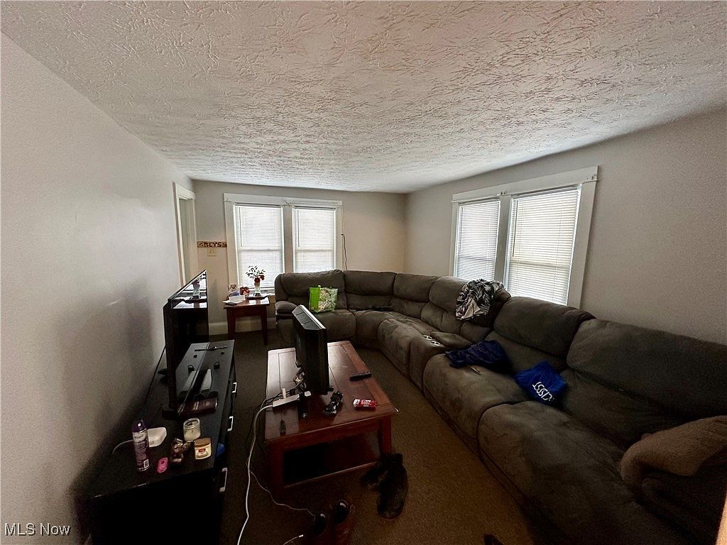 705-707 Seneca St NE Massillon, OH 44646 - Thumbnail 4