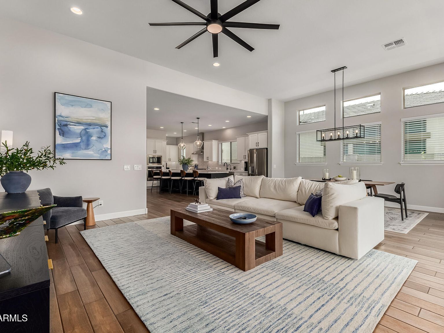 1926 W Holden Dr Phoenix, AZ 85085 - Thumbnail 4