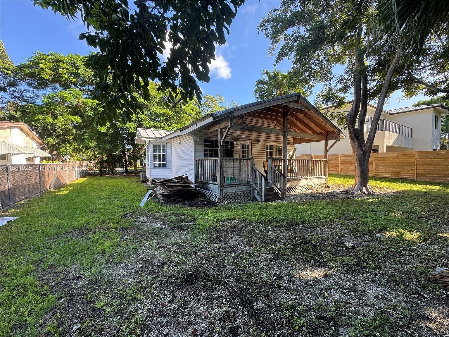 8920 SW 157th St Palmetto Bay, FL 33157 - Thumbnail 4