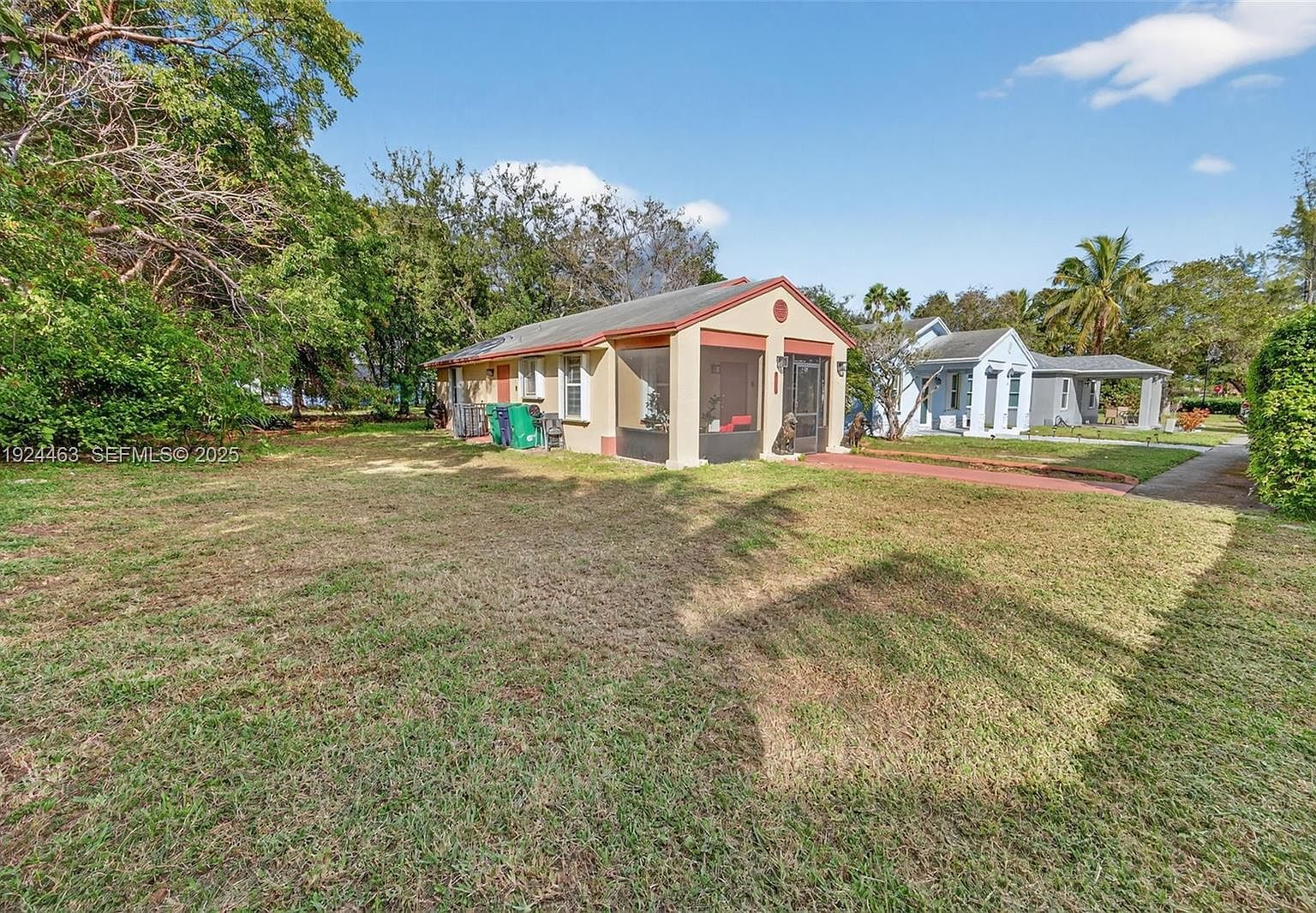 12235 SW 202nd St Miami, FL 33177 - Thumbnail 4