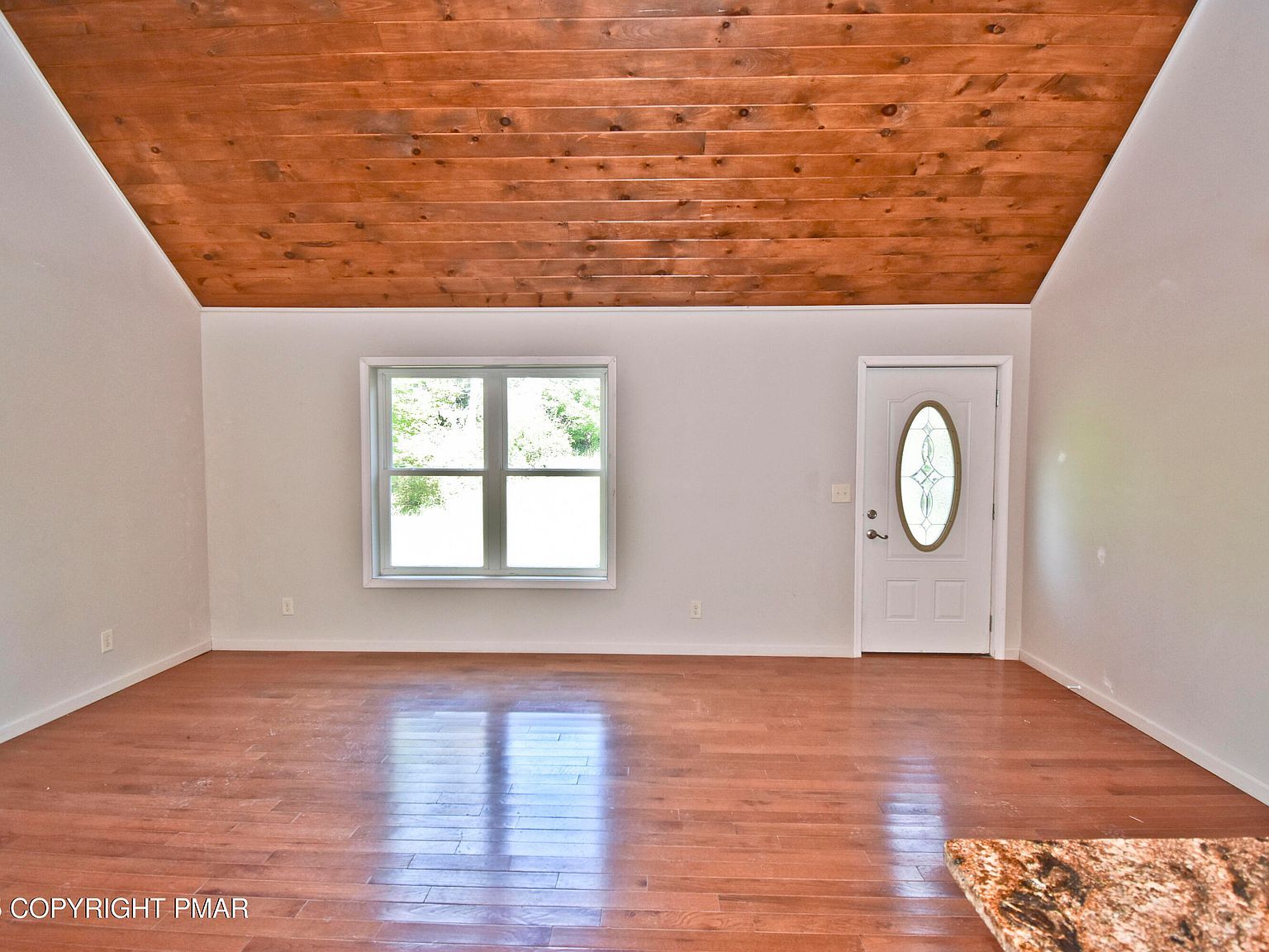 348 Summit Rd Swiftwater, PA 18370 - Thumbnail 4