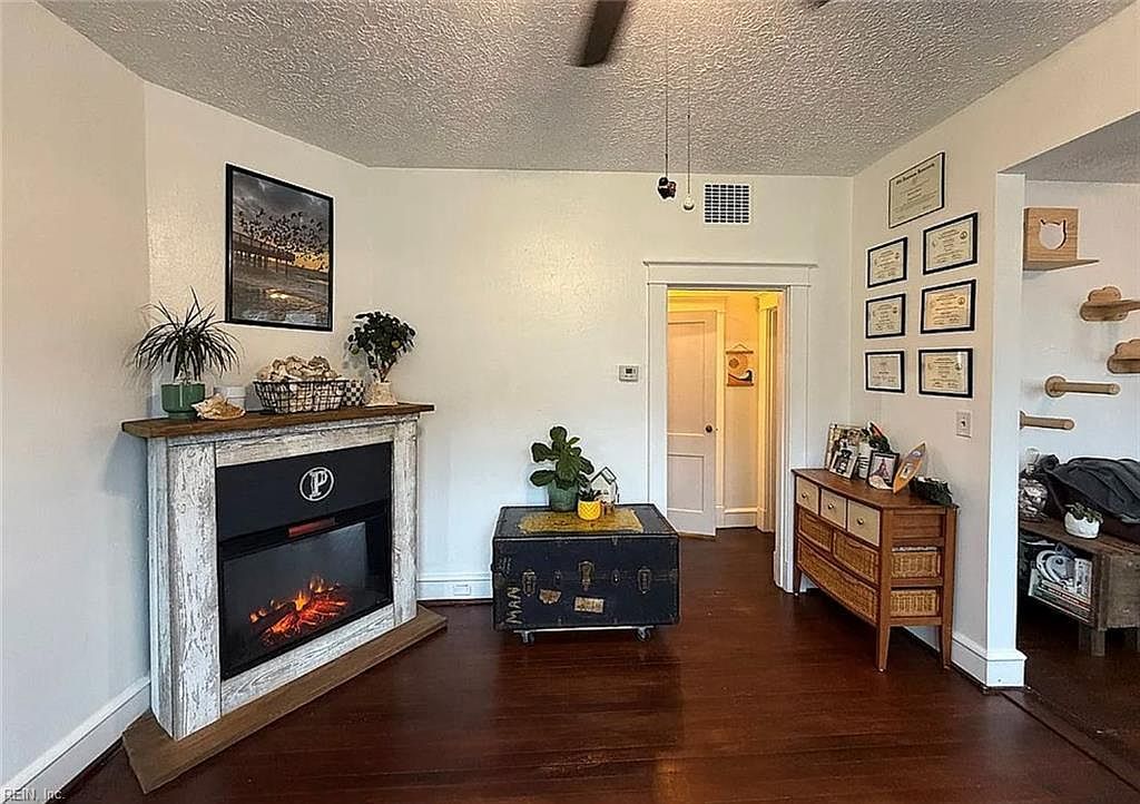 405 Buckroe Ave Hampton, VA 23664 - Thumbnail 4