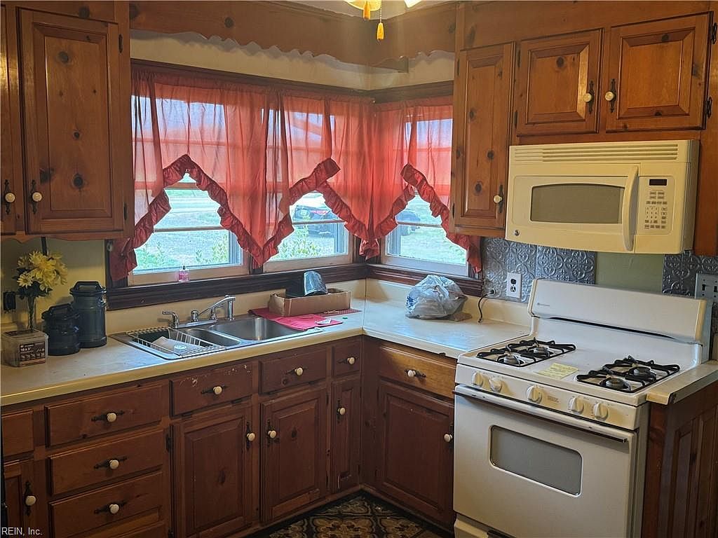 449 Devils Three Jump Rd Little Plymouth, VA 23091 - Thumbnail 4