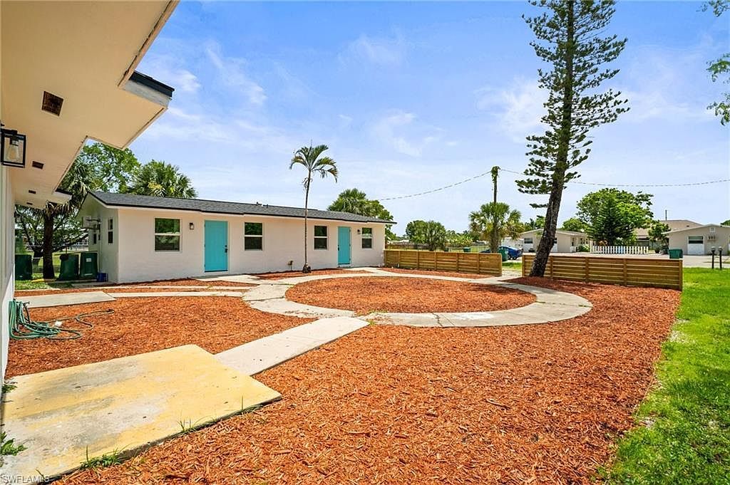 2316 Bayside St Naples, FL 34112 - Thumbnail 4