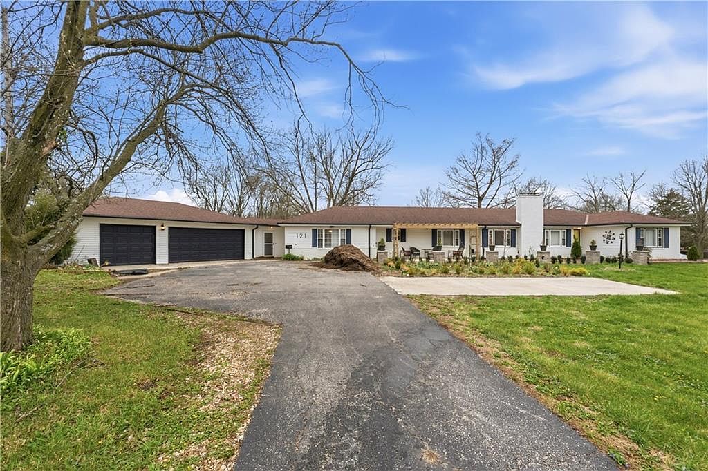 121 Highland Park Ave Excelsior Springs, MO 64024 - Thumbnail 4