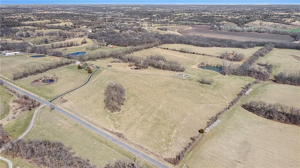18211 Plattsburg Rd Holt, MO 64048 - Thumbnail 4