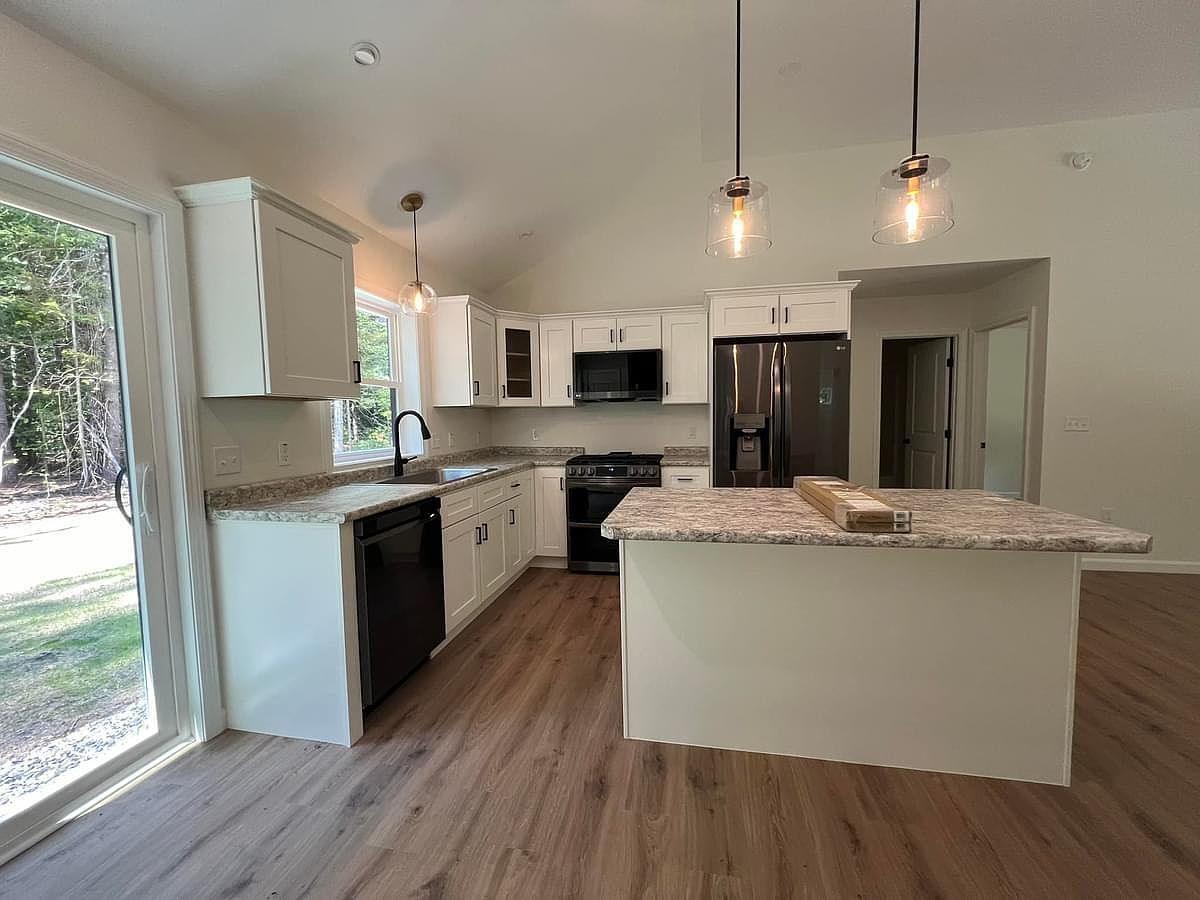 529 Naples Rd Harrison, ME 04040 - Thumbnail 4