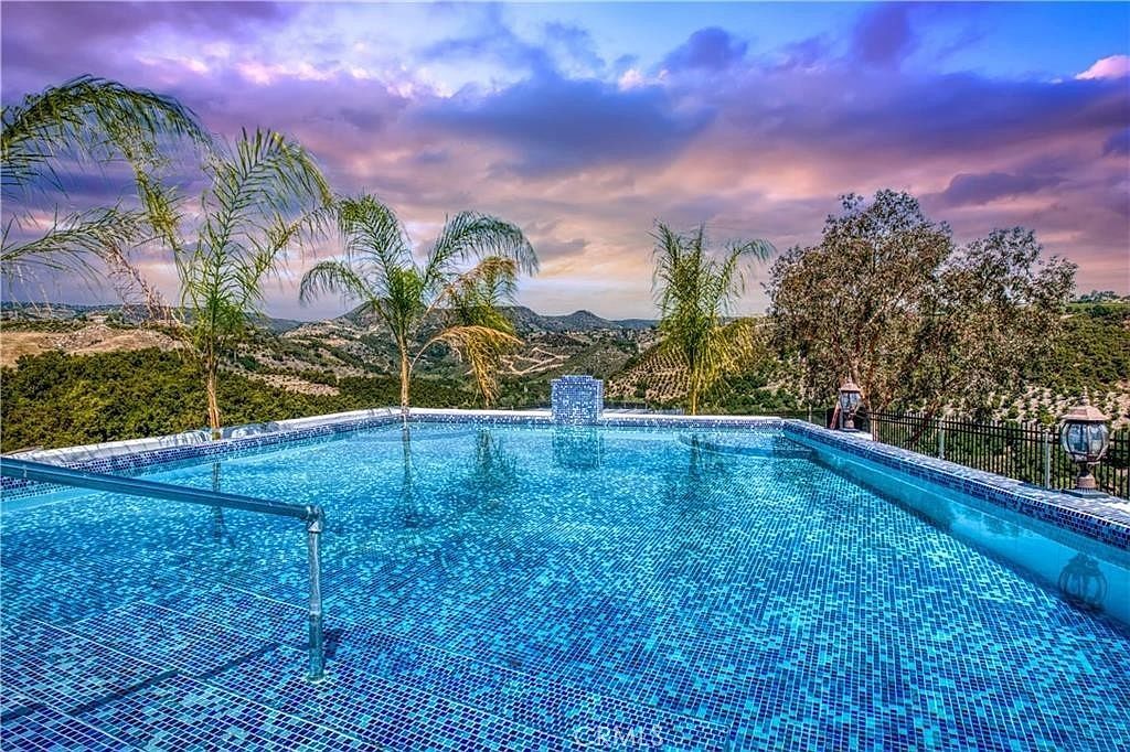 45050 Camaron Rd Temecula, CA 92590 - Thumbnail 4
