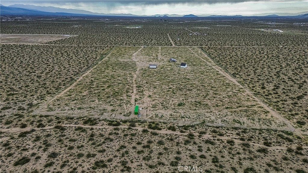 15803 Paramount Rd Phelan, CA 92371 - Thumbnail 4