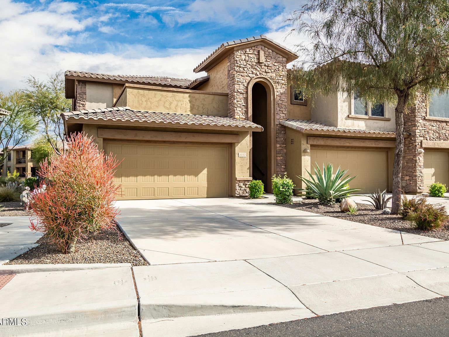 2425 W Bronco Butte Trl UNIT 2037 Phoenix, AZ 85085 - Thumbnail 4