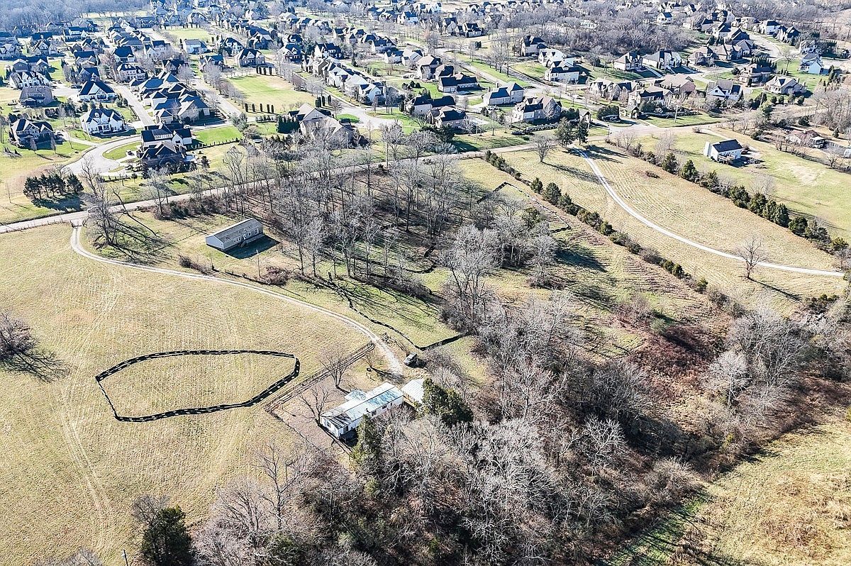 2754 Critz Ln LOT 103 Thompsons Station, TN 37179 - Thumbnail 4