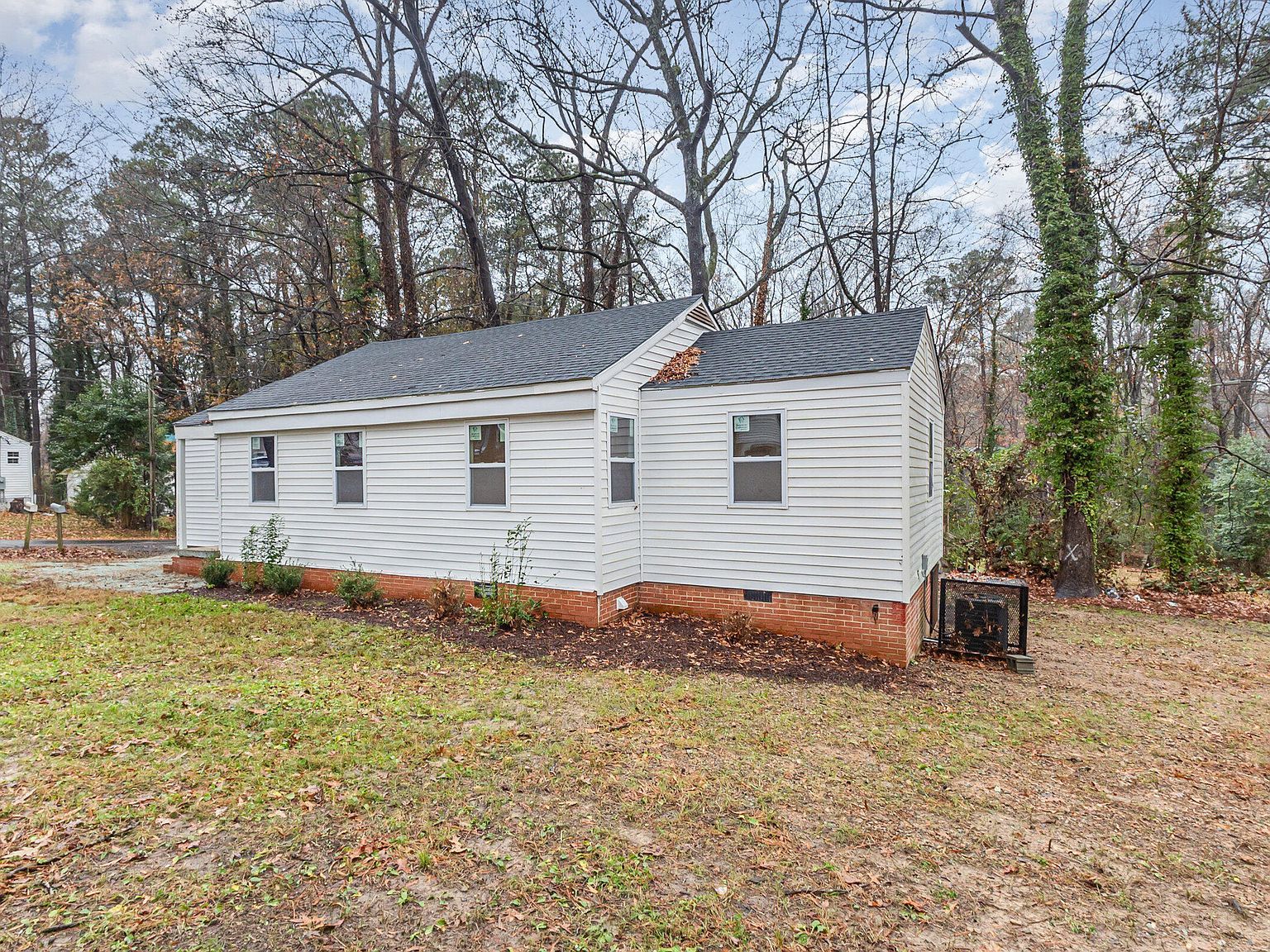 2506 Dominion St Durham, NC 27704 - Thumbnail 4