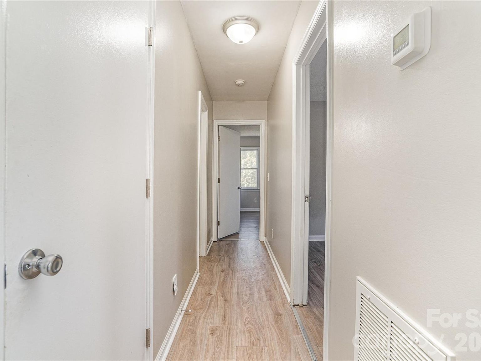 6165 Meadow Rose Ln Charlotte, NC 28215 - Thumbnail 4
