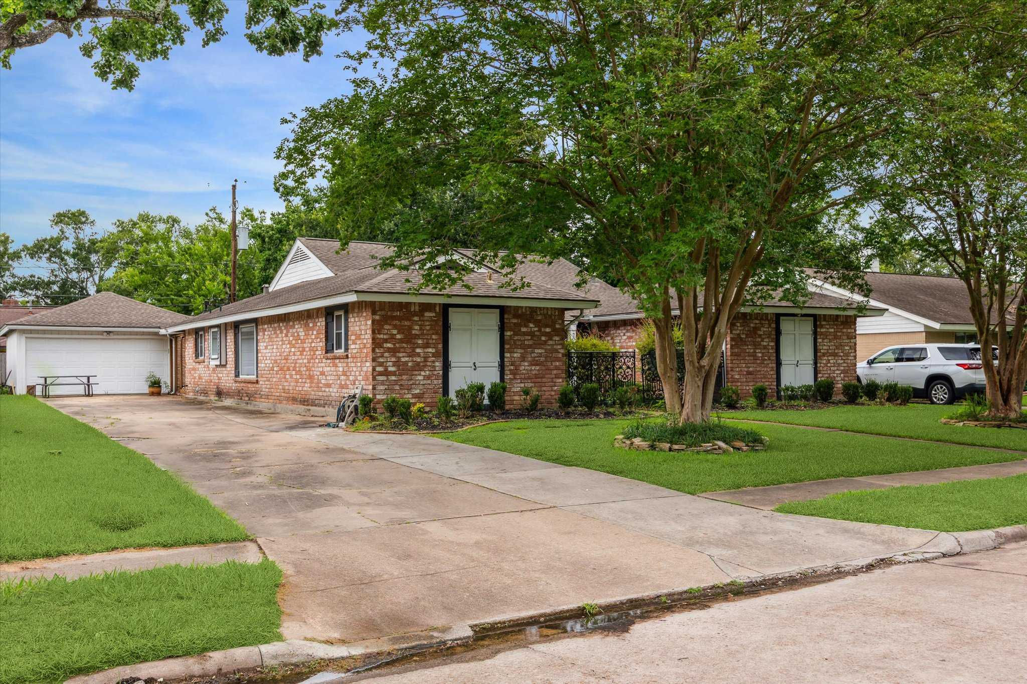 707 Bayview Drive, El Lago, TX, USA, 77586 - Thumbnail 4