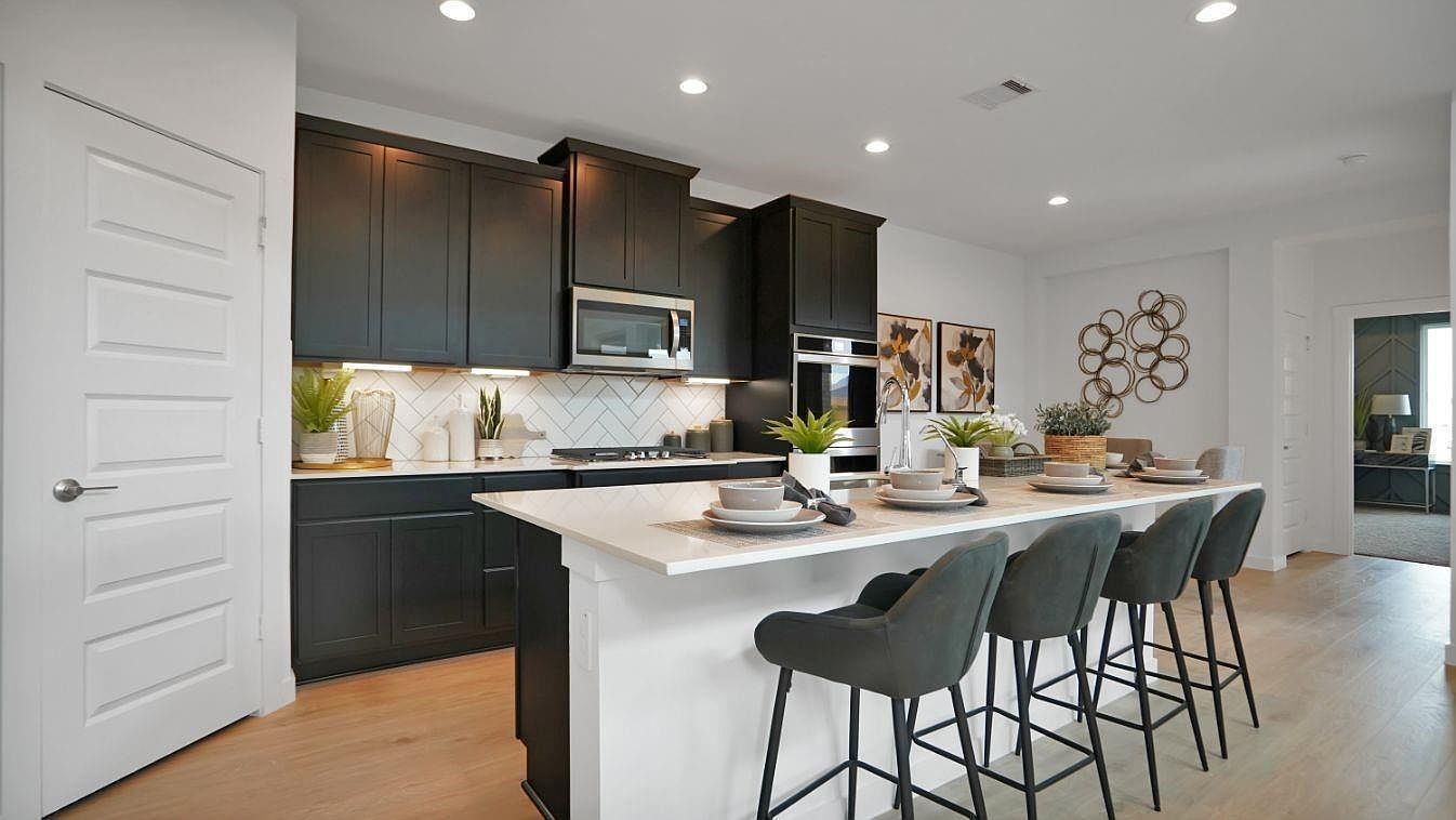 3303 Comice Ln Pearland, TX 77581 - Thumbnail 4