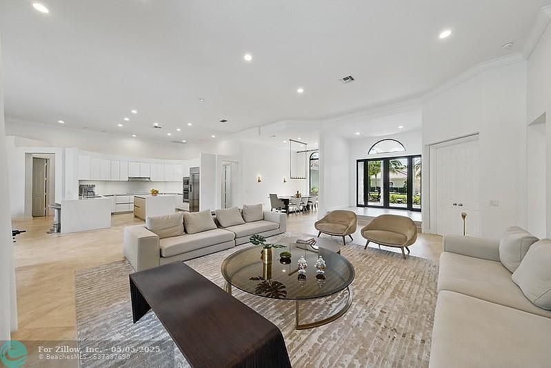 2454 Provence Ct Fort Lauderdale, FL 33327 - Thumbnail 4